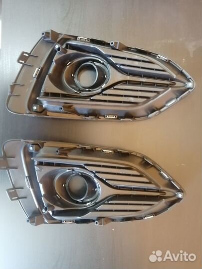 Рамка противотуманной фары Hyundai Solaris II 2017