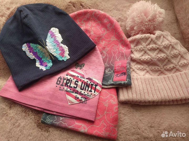 Комплект (пакет) шапок на девочку 5-8 лет