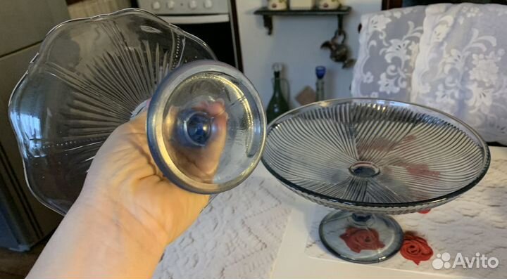 2 вазы на ножке из купоросного стекла СССР