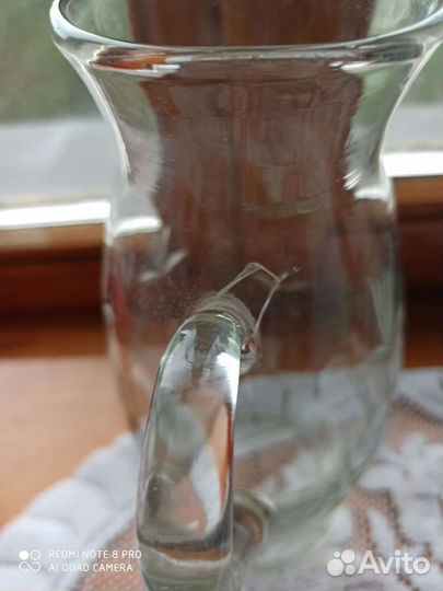 Кувшины из цветного и прозрачного стекла