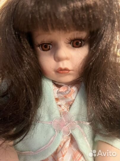 Кукла фарфоровая коллекционная