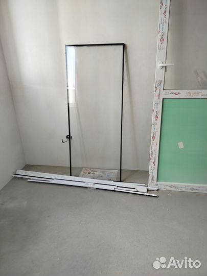 Балконная дверь с окном новая