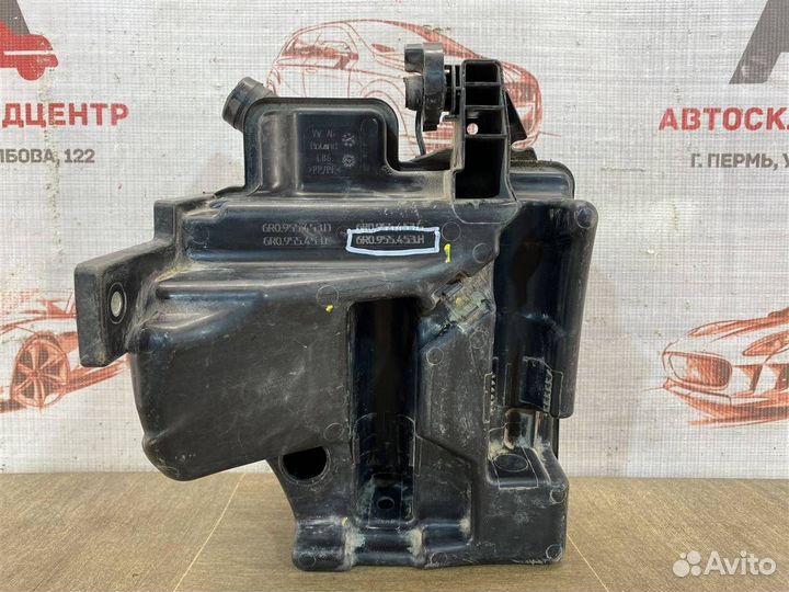 Бачок омывателя Skoda Fabia (2006-2015)