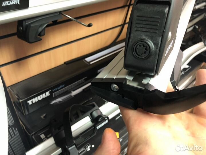 Багажник для лыж и сноубордов на крышу автомобиля