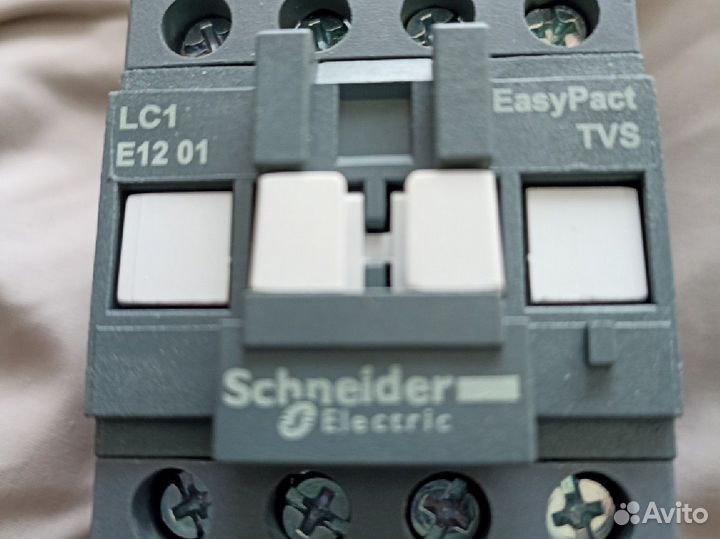 Контактор Schneider Electric LC1E1201M5 и квт-1,14