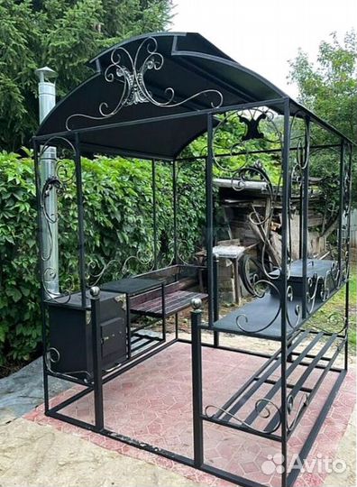Мангал кованый с крышей