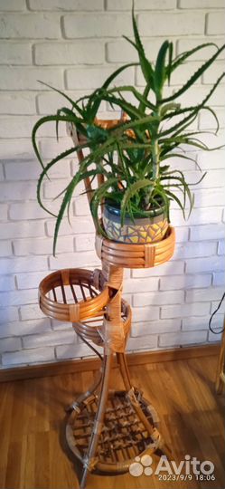 Подставка для цветов напольная деревянная