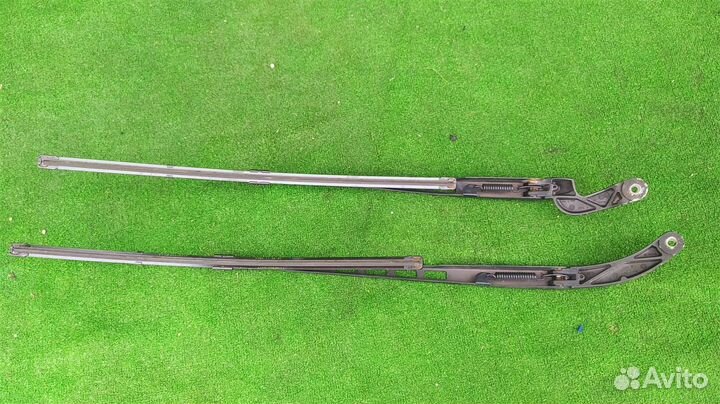 Дворники пара передние Audi A6 седан BDW 2004