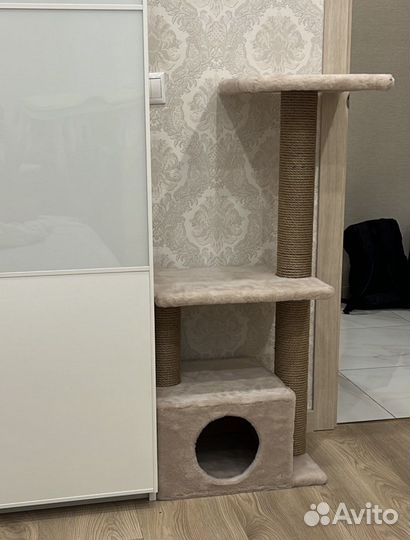 Домик для кошки, когтеточка