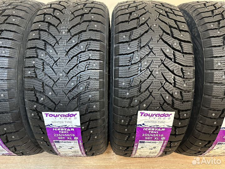 Tourador Ice Star TSW1 235/45 R18 110T