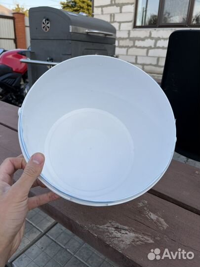 Ведро пластиковое с крышкой 10л (пищевое)