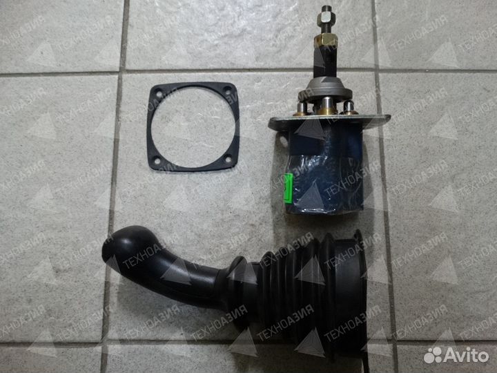 Джойстик управления гидравликой ZL920/ZL930