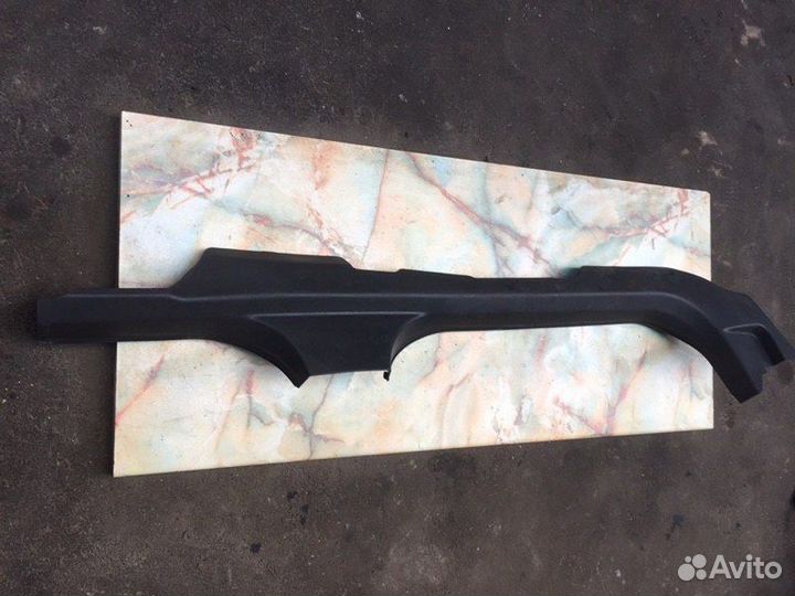 Накладка порога (внутренняя ) правая Opel Astra H