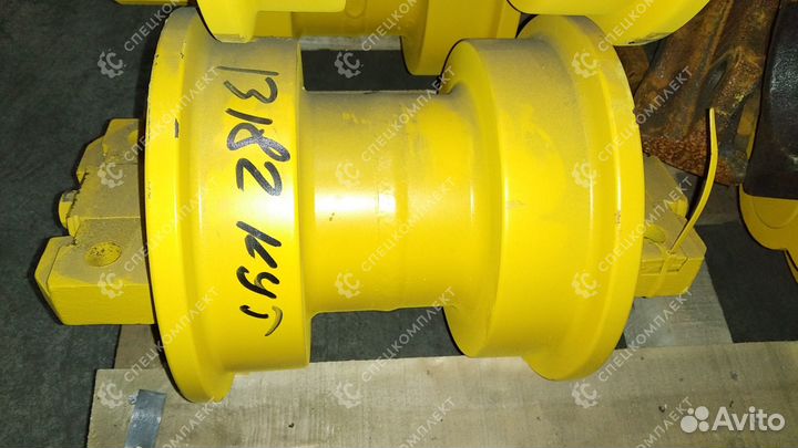 Каток опорный однобортный Komatsu D65E-12