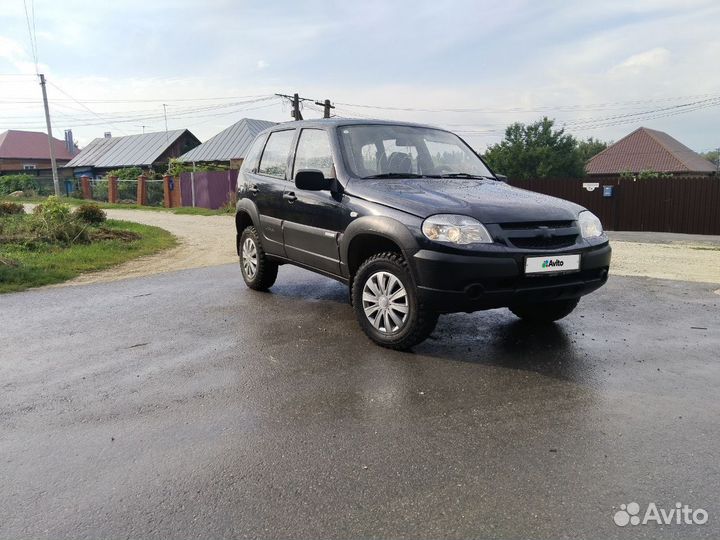 Chevrolet Niva, 2011