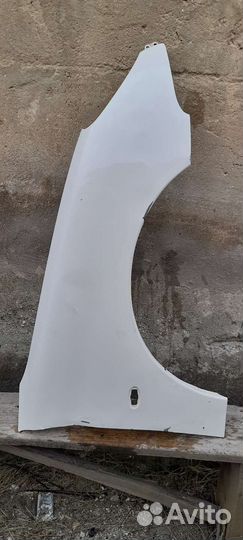 Крыло Пежо 206