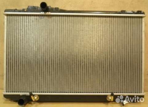 Радиатор на Toyota Mark X