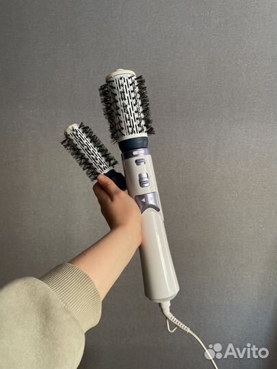 Фен-щетка Philips HP 8665/00