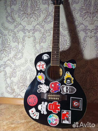 Акустическая гитара