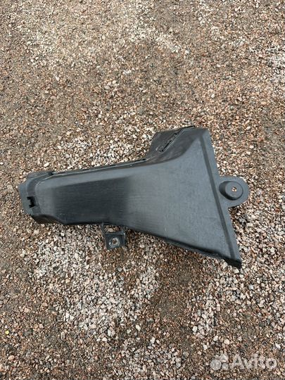 BMW M3/M4 G80/G82 Воздуховод тормозов 51748072097