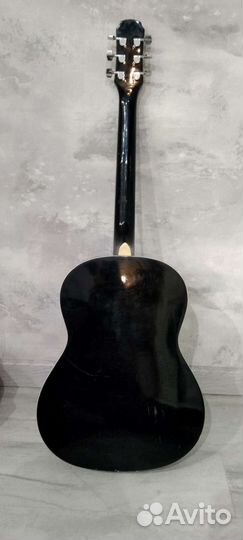 Акустическая гитара