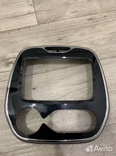 Рамка магнитолы medianav renault kaptur