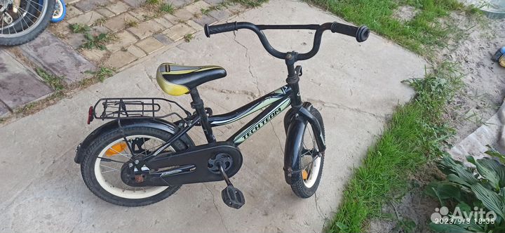 Детский велосипед 12 дюймов