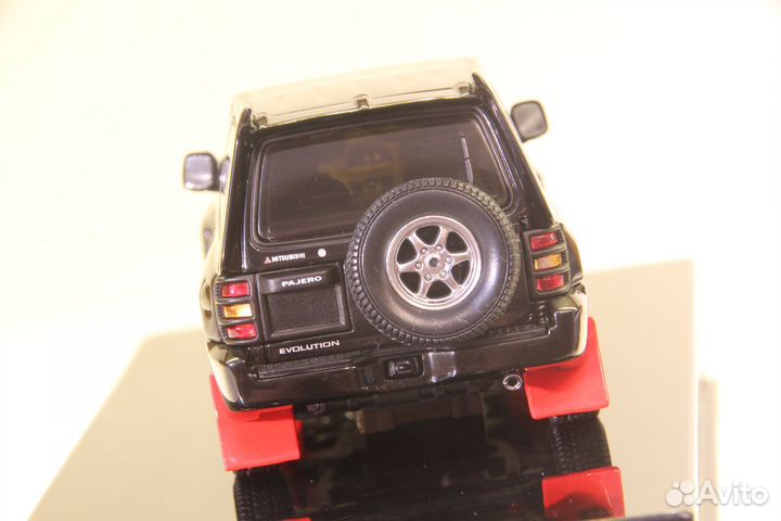 Mitsubishi Pajero evolution 1:43 от Autoart