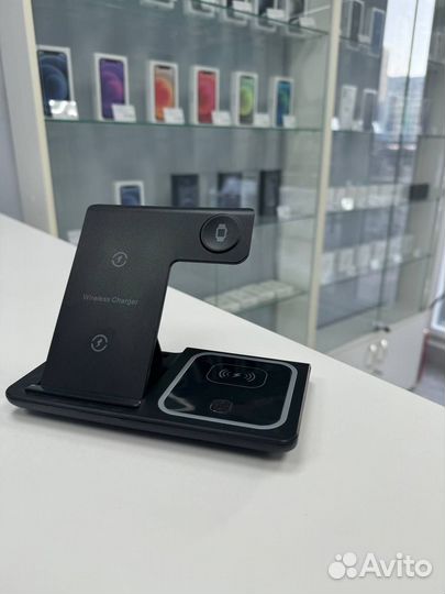 Беспроводное зарядное устройство 3 в 1 Apple