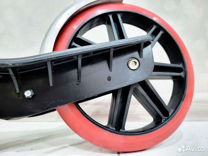 Городской самокат Carbon Lux Razor черно-красный