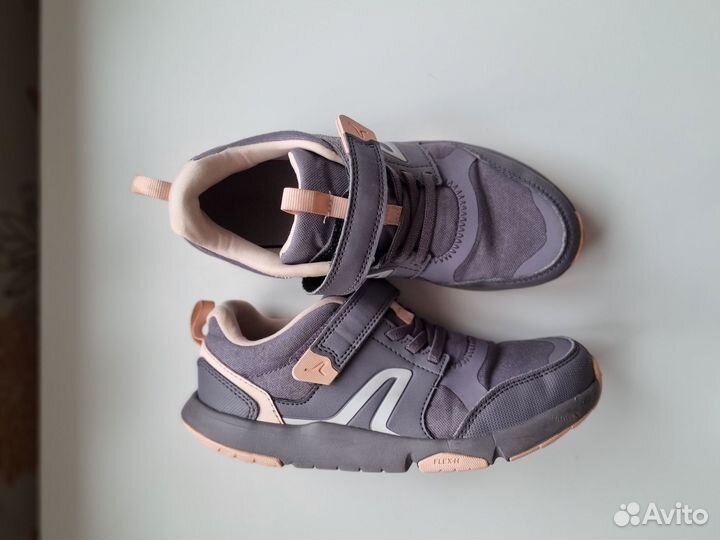 Кроссовки для ходьбы детские серо-розовые Decathlo