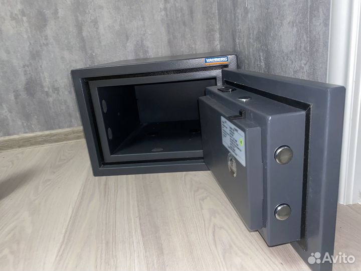 Сейф гарант-32EL