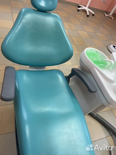 Стоматолгичекое кресло