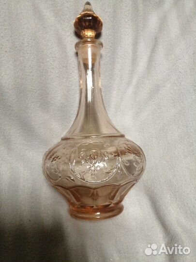 Графин розовый пресованный хрусталь 40годов