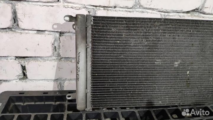 Радиатор кондиционера (конденсер) Skoda Roomster