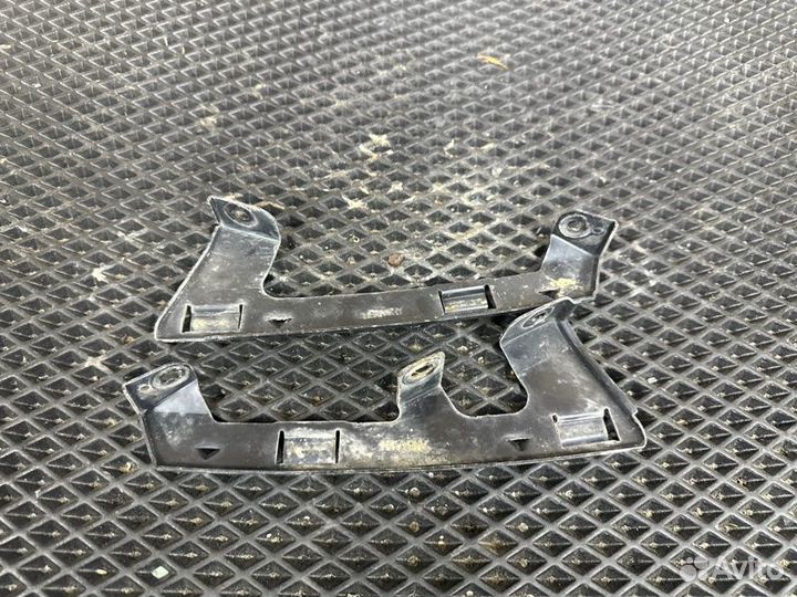 Крепление бампера переднее Hyundai Elantra HD G4FC