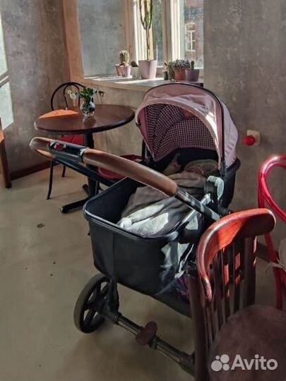 Коляска-трансформер Happy Baby Lovetta