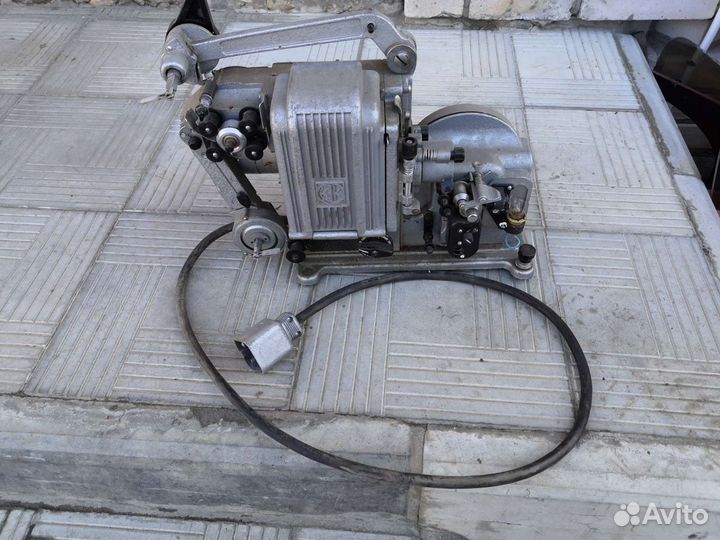 Кинопроектор