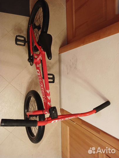 Трюковой велосипед BMX