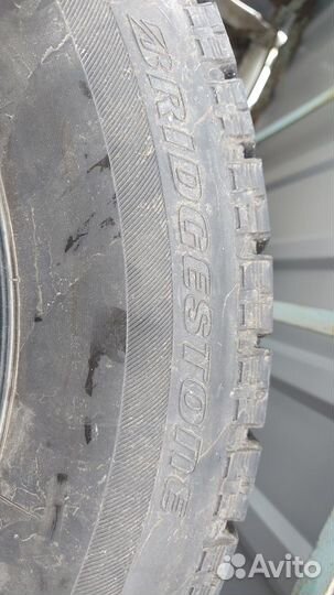 Bridgestone Blizzak VRX 215/65 R16 98S