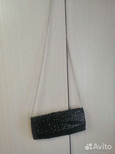 Клатч чёрный на цепочке