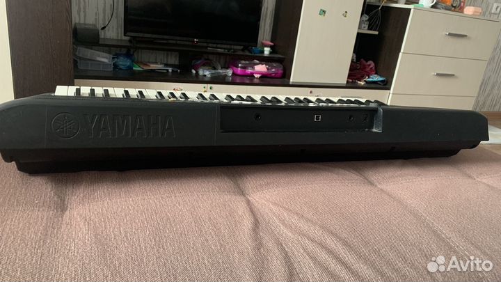 Продаю синтезатор yamaha PSR- E 333