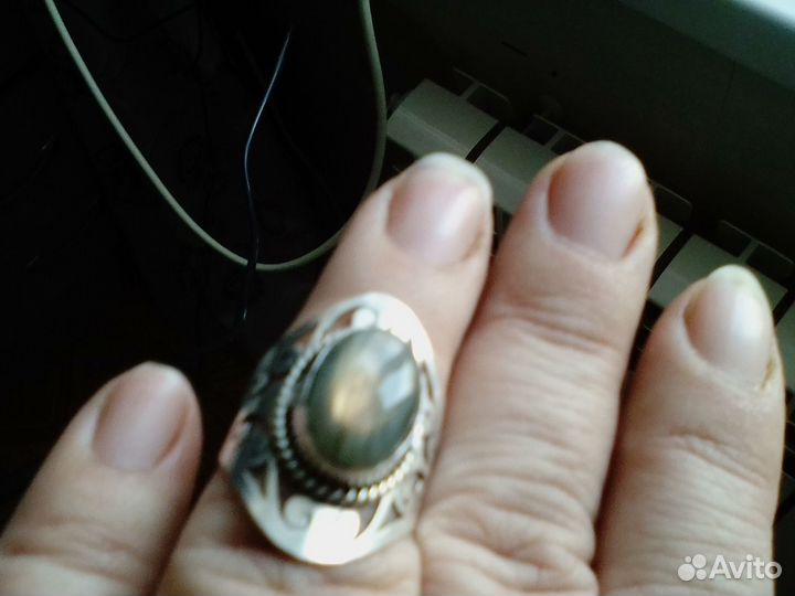 Кольцо-перстень с вставкой лабрадор