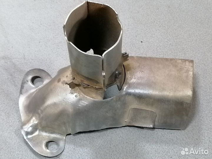 Термокожух вып.коллект.на карбюр.Audi 80 B3 1990