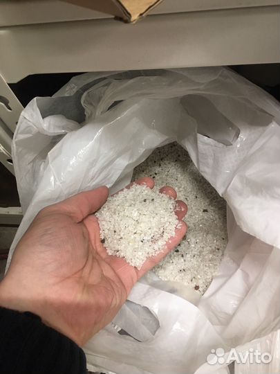 Грунт кварцевая крошка белая с примесью лавы
