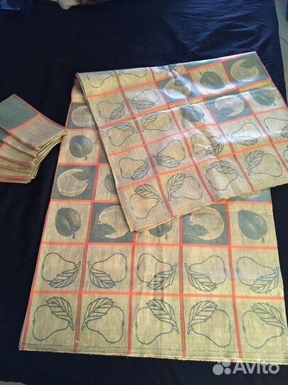 Скатерть и салфетки из льна новые