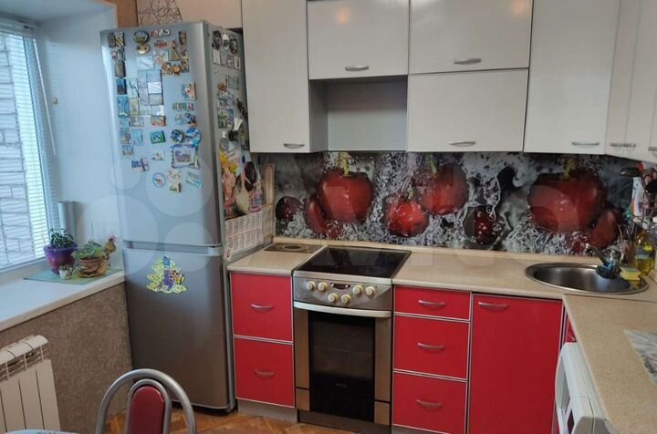 3-к. квартира, 83 м², 2/5 эт.