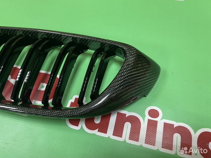 Решетка радиатора BMW F32 F82 карбон