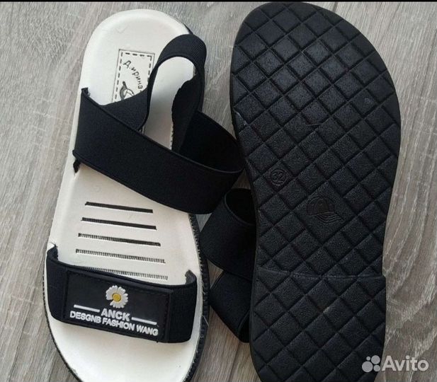 Босоножки для девочки р. 25 и р. 30