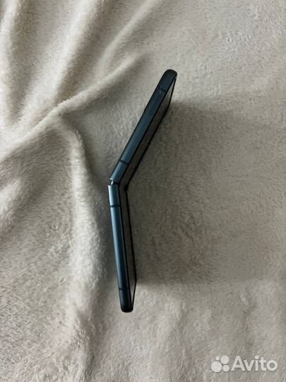 Samsung Galaxy Z Flip3, 8/256 ГБ